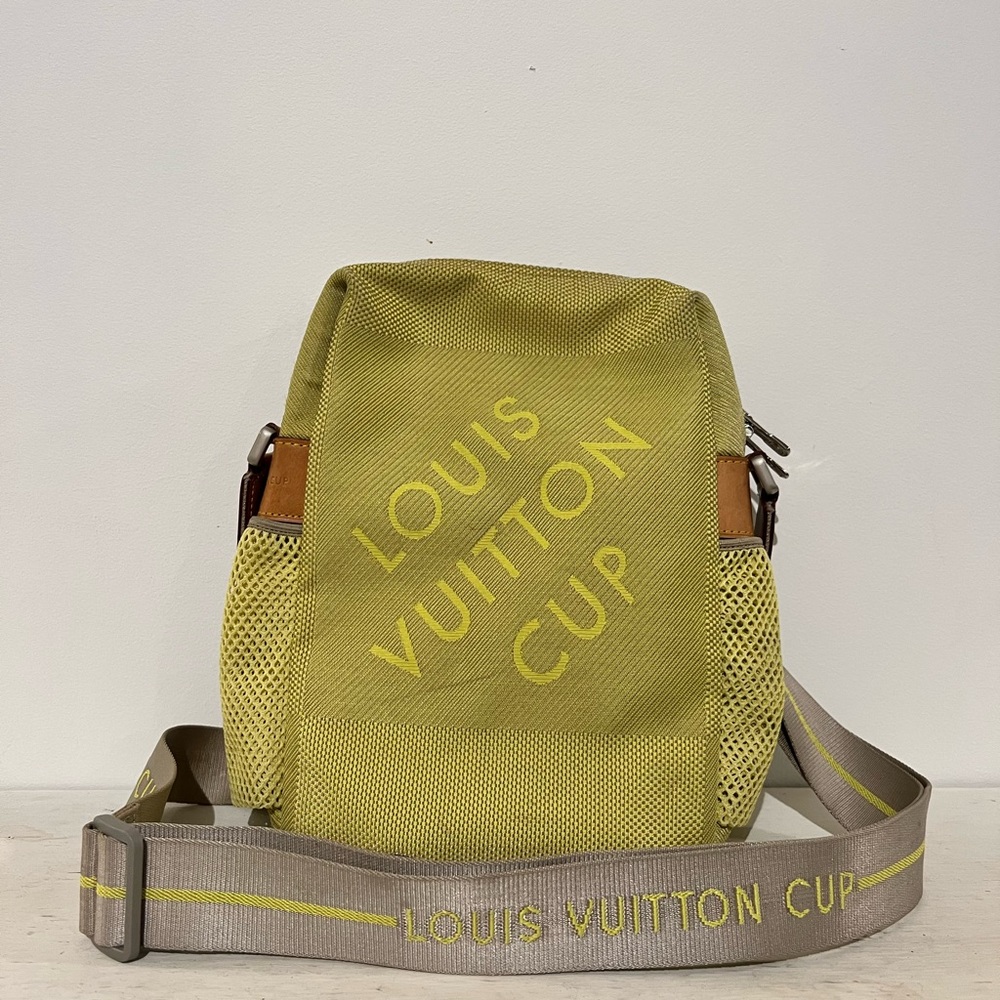 2002 LV Cup Weatherly bag *RARE*
